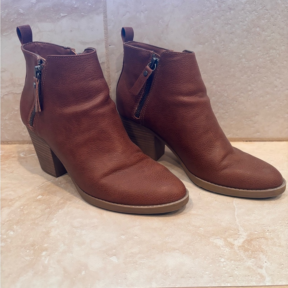 Universal Thread Brown Ankle Booties with Chunky Heel